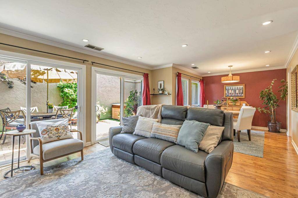 Los Gatos, CA 95032,15560 Camino Del Cerro