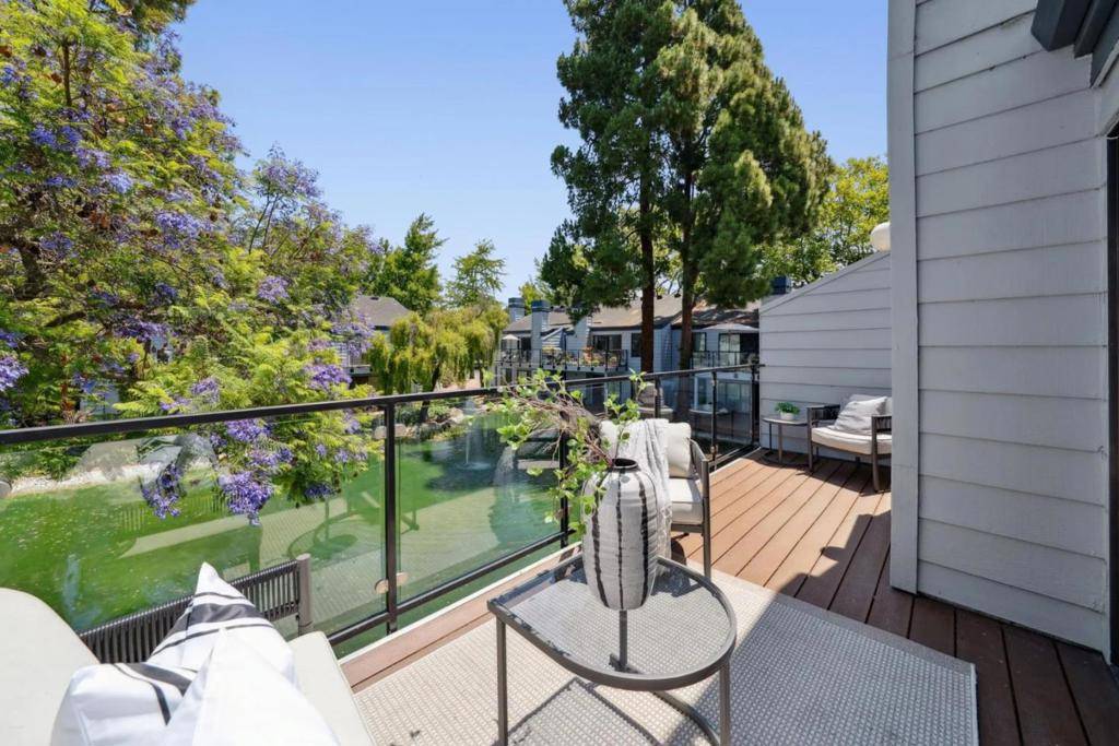 Mountain View, CA 94043,905 W Middlefield RD #924