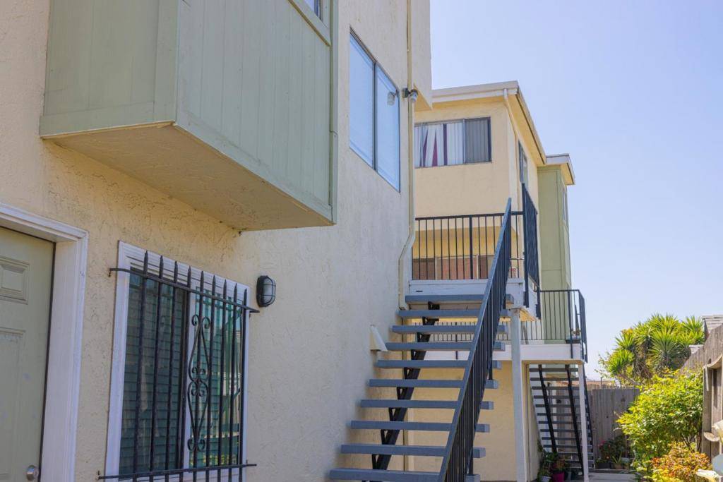 Salinas, CA 93905,75 N Hebbron AVE