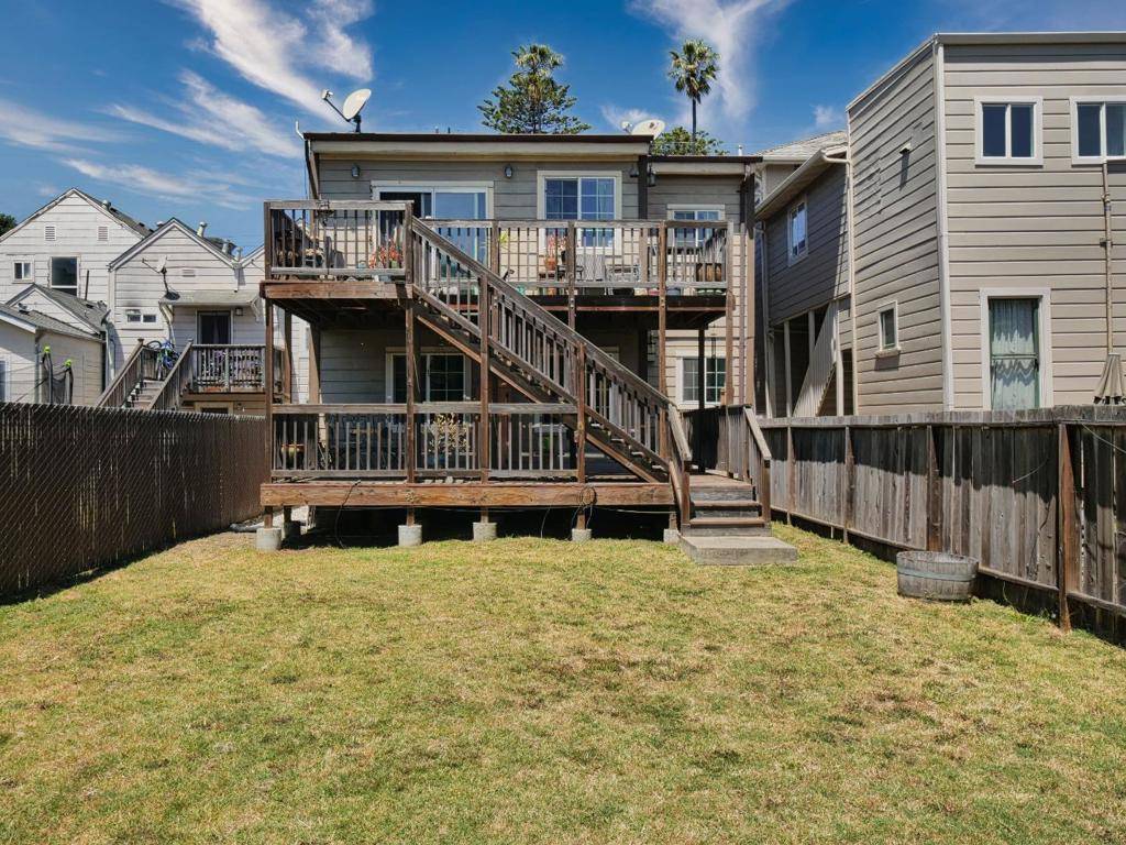 Oakland, CA 94607,916 Center ST