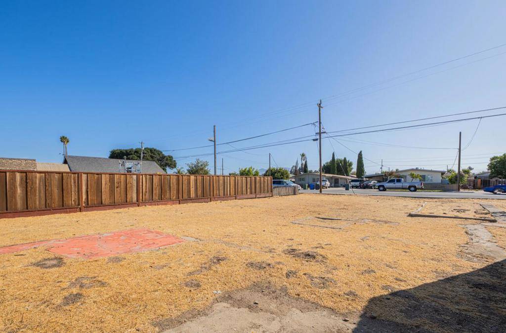 Greenfield, CA 93927,704 Oak AVE