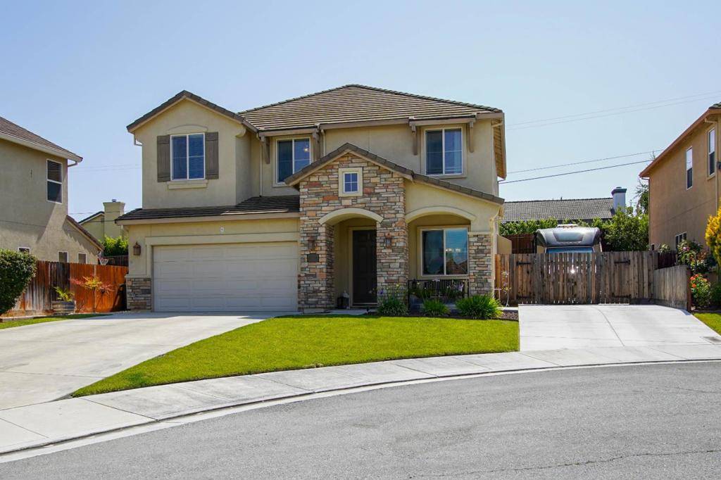 Hollister, CA 95023,1251 Mulberry ST