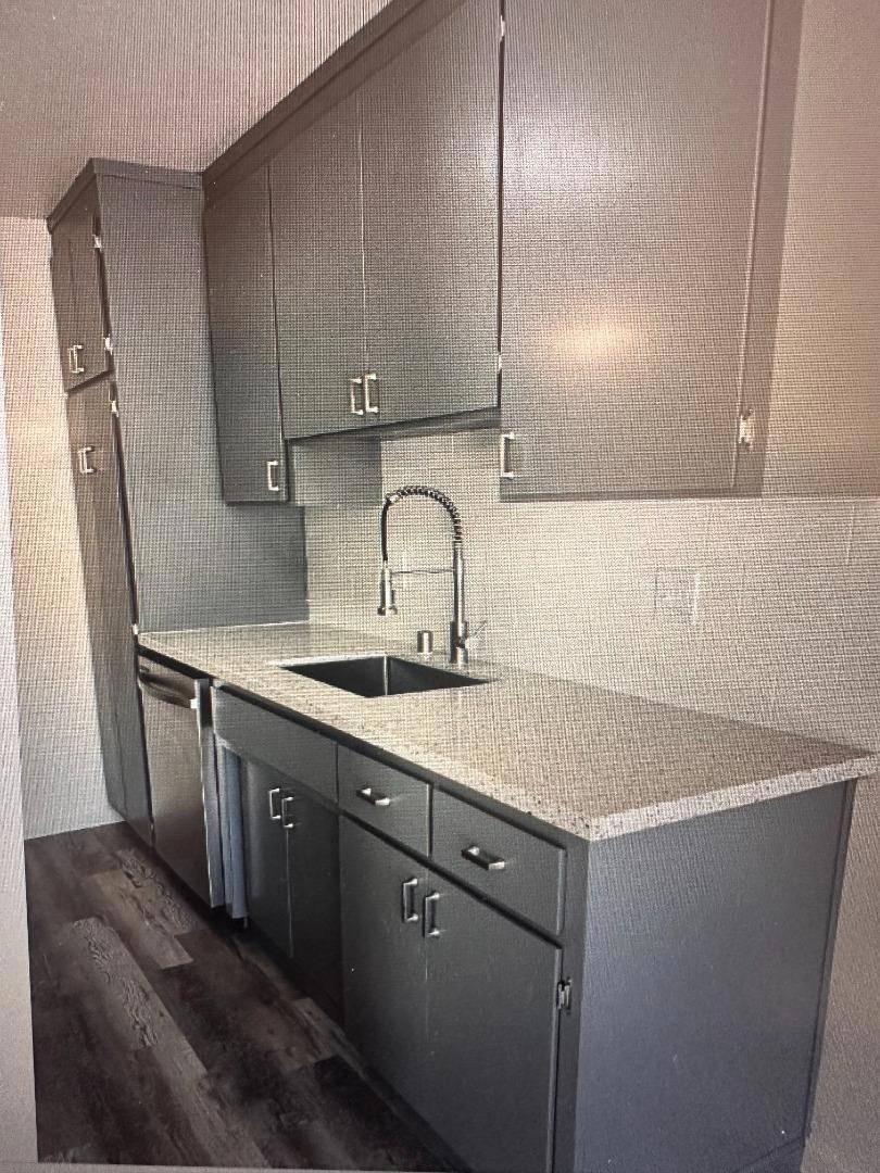 Salinas, CA 93906,1690 Cherokee DR