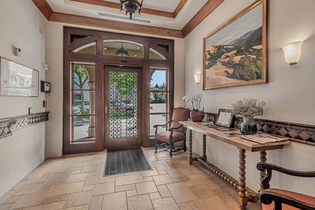 Palo Alto, CA 94301,555 Byron ST #105