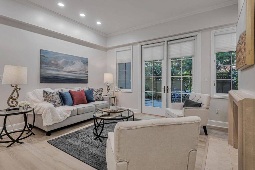 Palo Alto, CA 94301,555 Byron ST #105