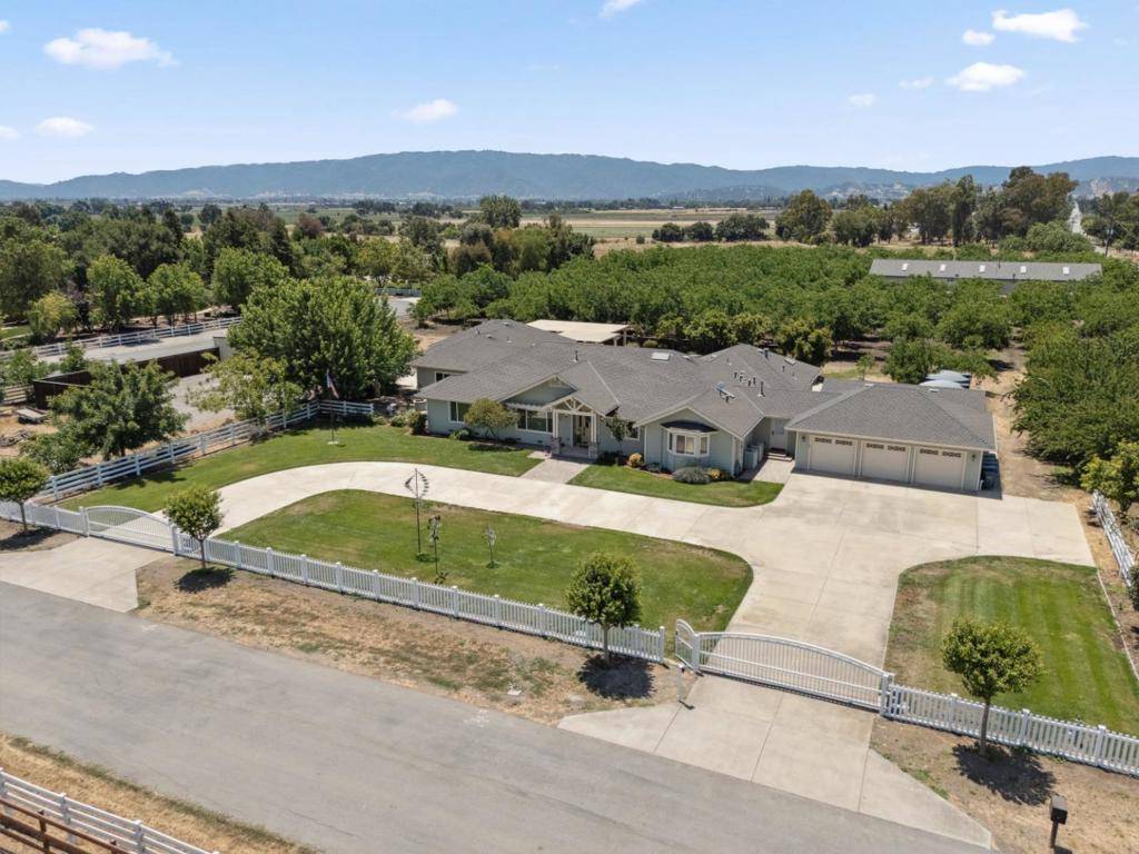 Gilroy, CA 95020,9885 Wilford WAY