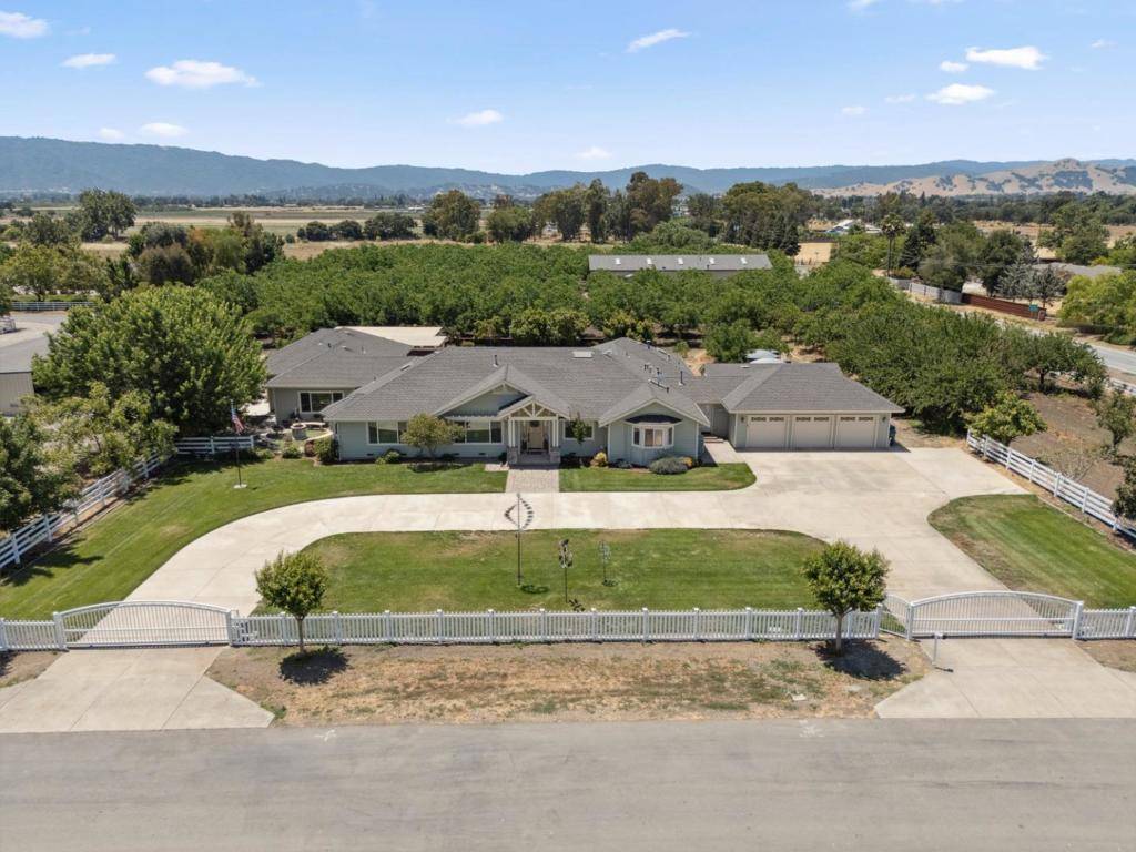 Gilroy, CA 95020,9885 Wilford WAY