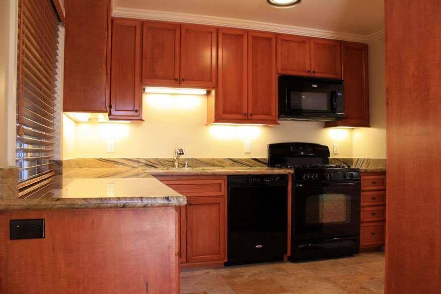Palo Alto, CA 94306,731 Ellsworth PL