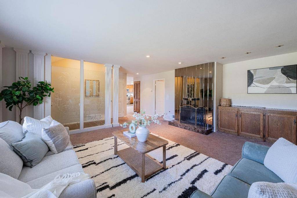 Salinas, CA 93901,330 Woodside DR #124