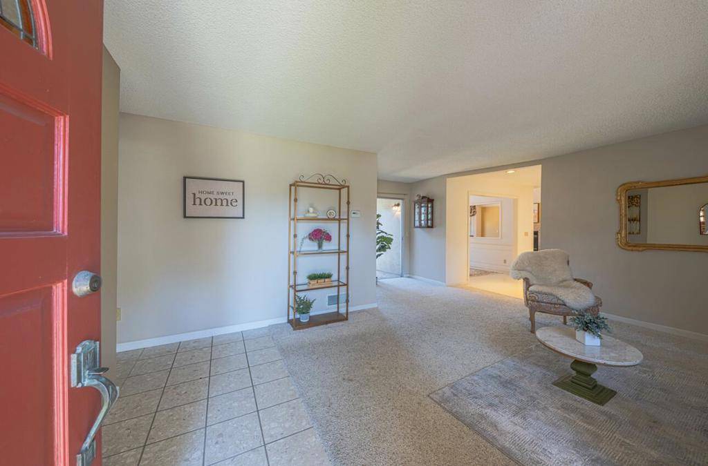 Salinas, CA 93901,322 Coleridge DR