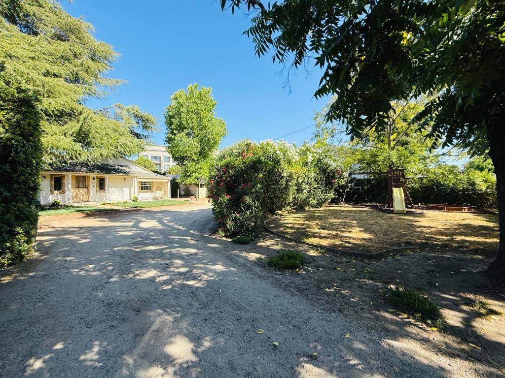 Campbell, CA 95008,240 S 1st ST