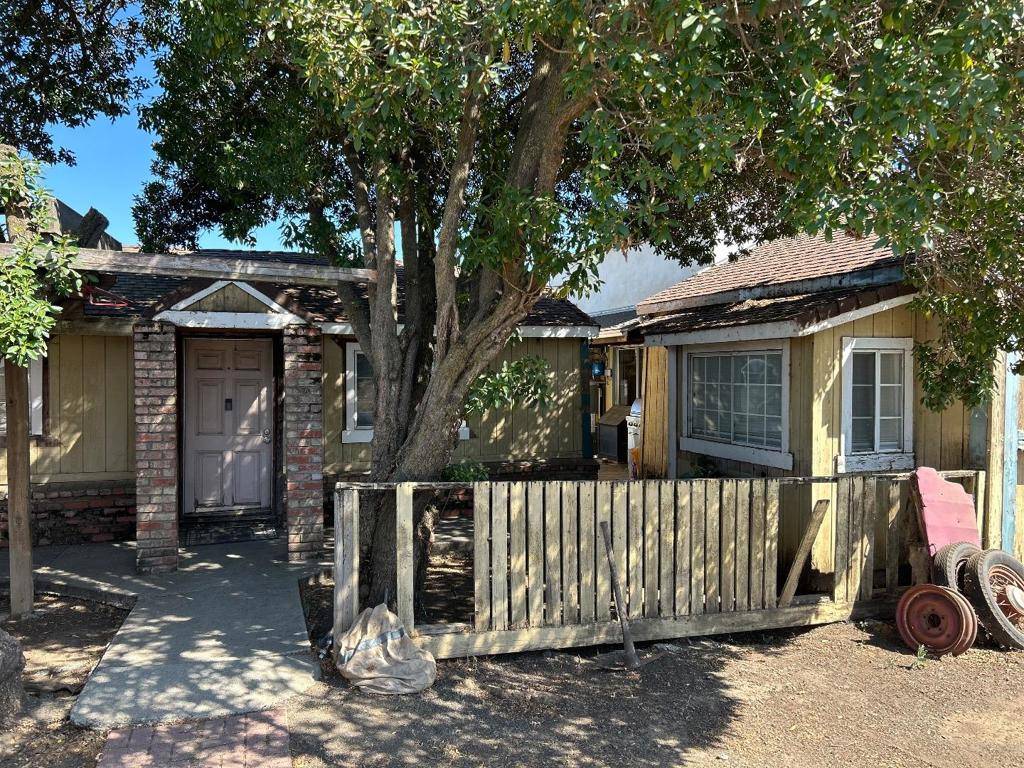 Gilroy, CA 95020,2160 Pacheco Pass HWY