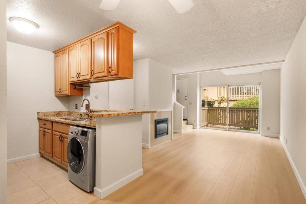 Daly City, CA 94015,385 Mandarin DR #11