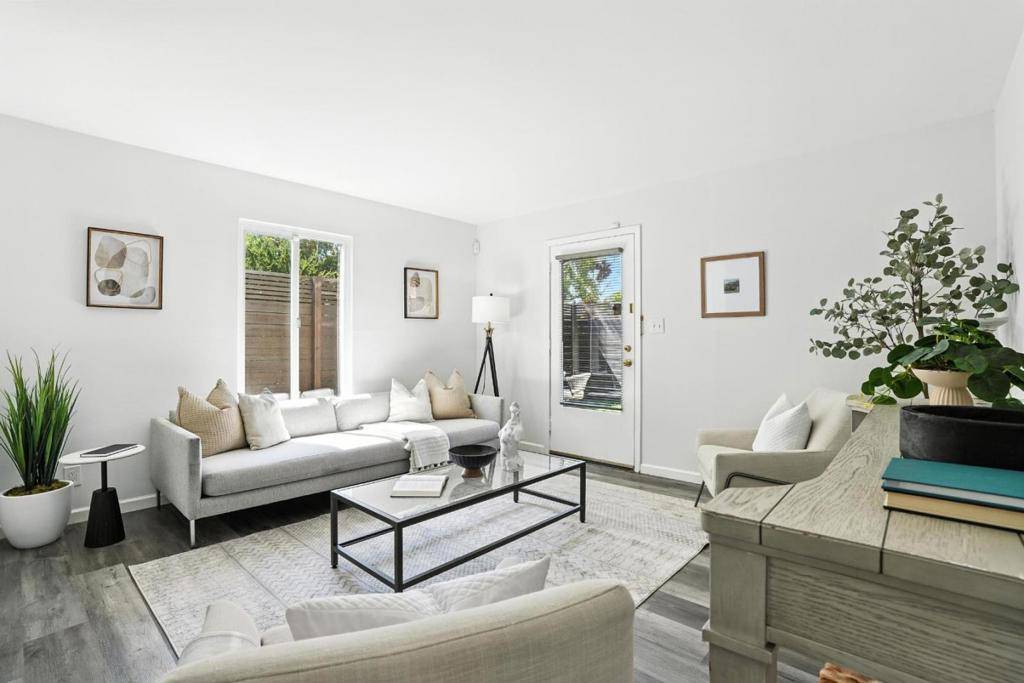 Burlingame, CA 94010,946 Laguna AVE