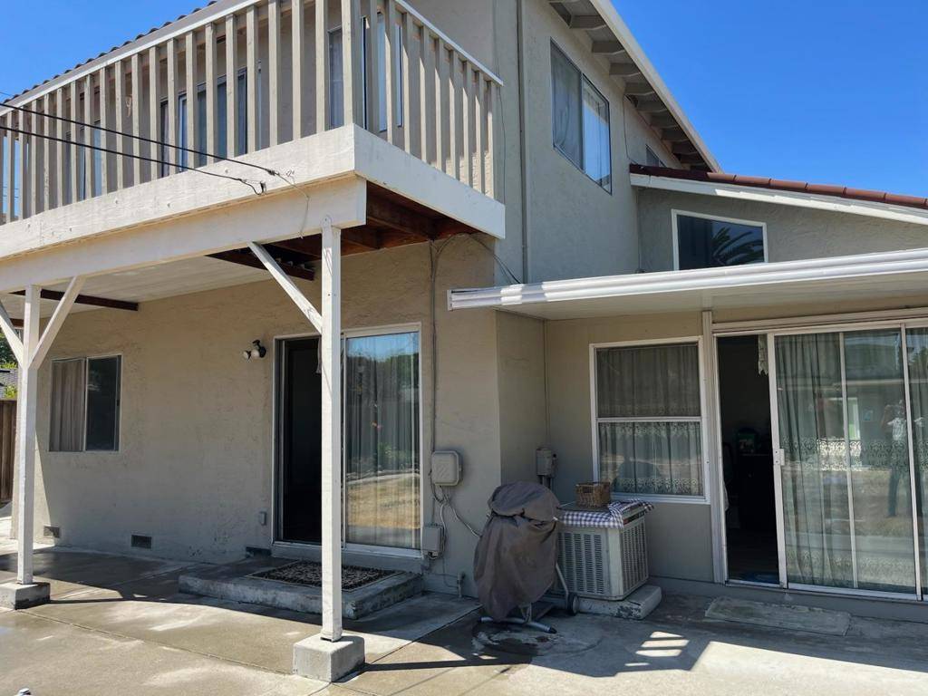 Santa Clara, CA 95050,2337 Dundee DR