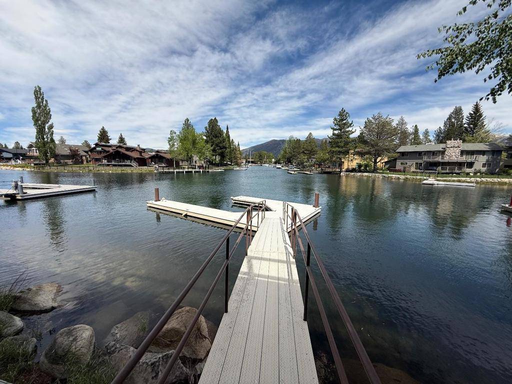 South Lake Tahoe, CA 96150,569 Lucerne WAY