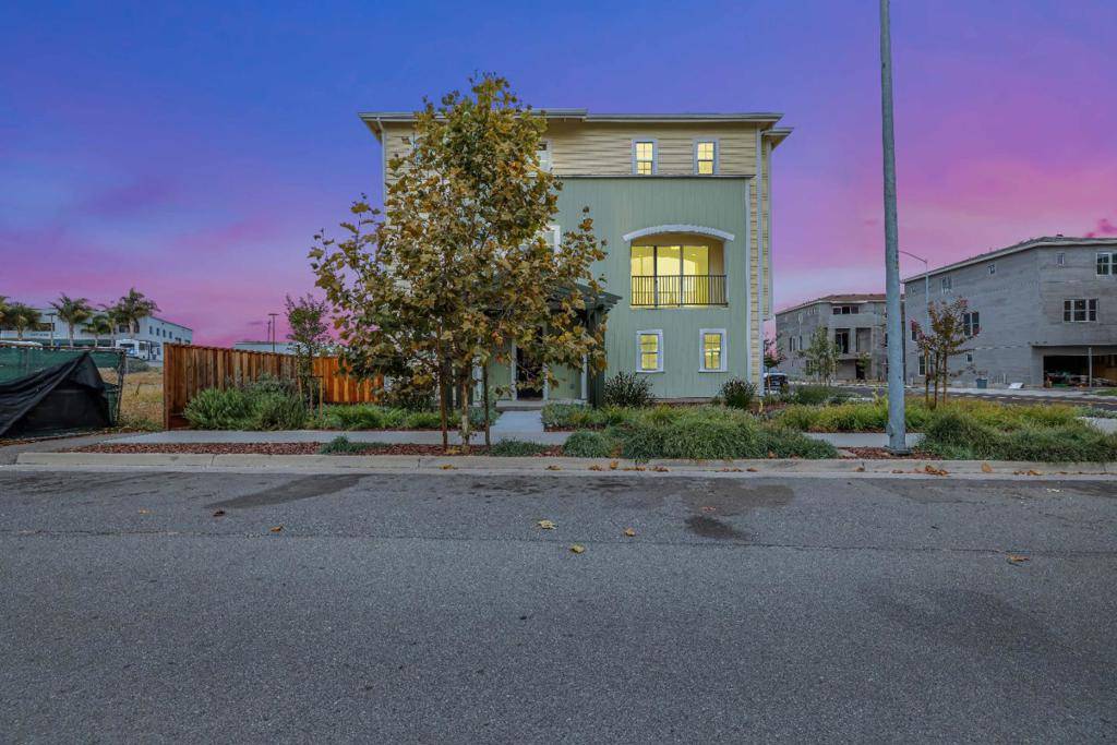 Watsonville, CA 95076,401 San Luis AVE