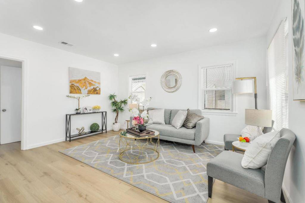San Leandro, CA 94577,1854 Hays ST