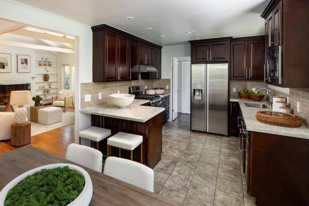 Menlo Park, CA 94025,819 Laurel AVE
