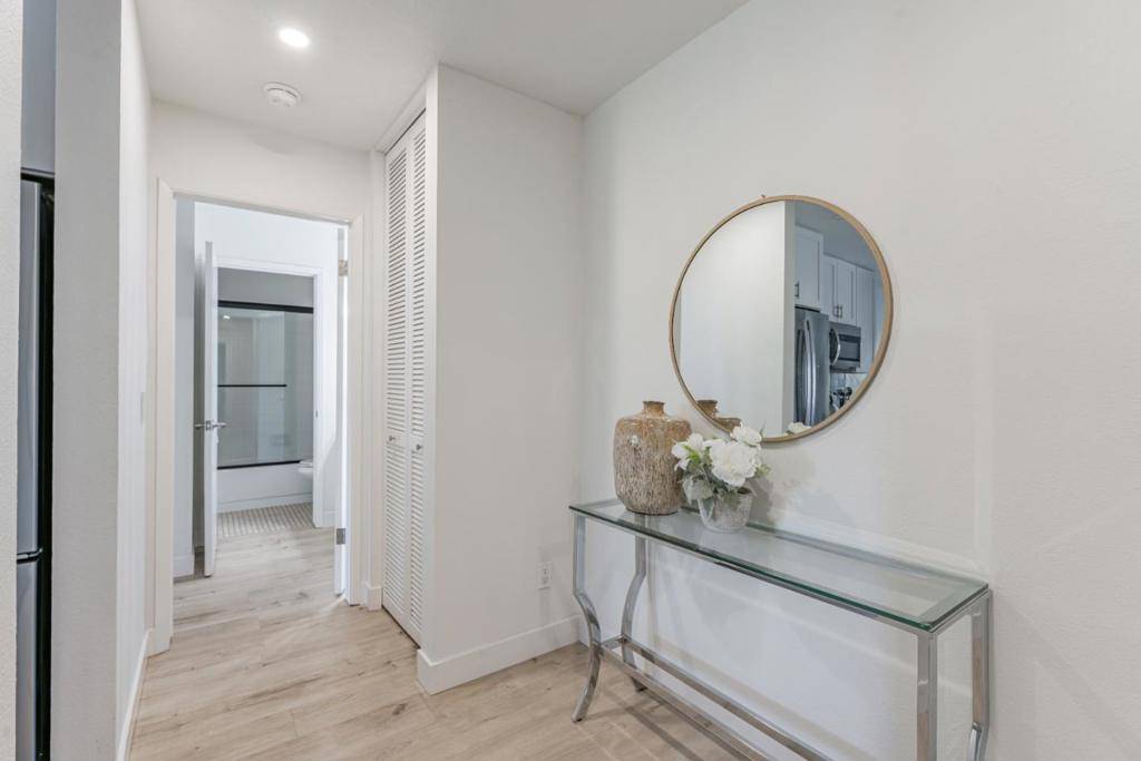 San Leandro, CA 94577,2077 Washington AVE #302