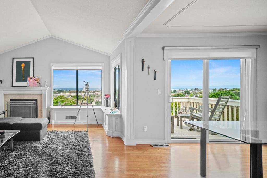 Seaside, CA 93955,1051 Highlander DR