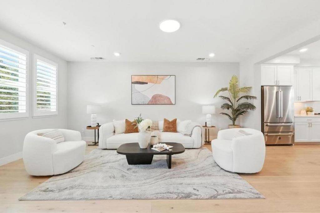 Sunnyvale, CA 94085,895 De Guigne DR #2