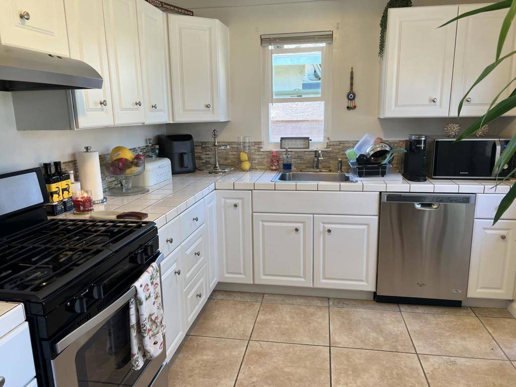 Salinas, CA 93906,1455 Marin AVE