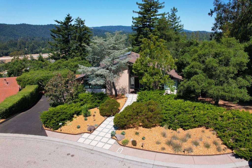 Santa Cruz, CA 95060,21 Kite Hill RD