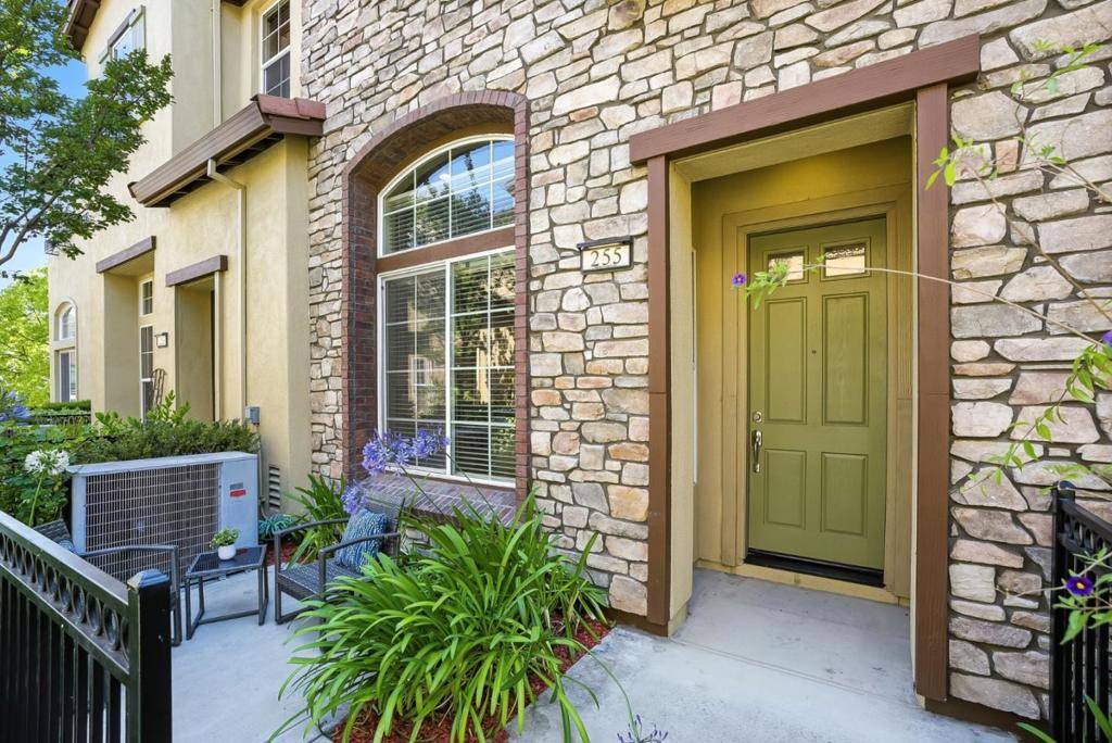 Sunnyvale, CA 94086,255 Honeylocust TER