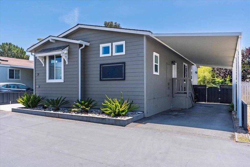 Aptos, CA 95003,21 Primrose ST