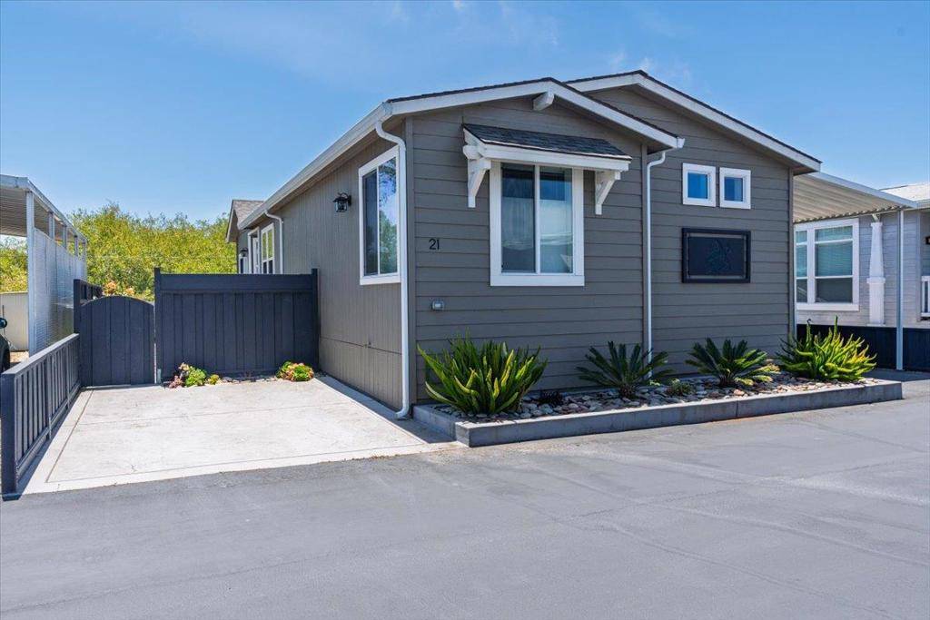 Aptos, CA 95003,21 Primrose ST