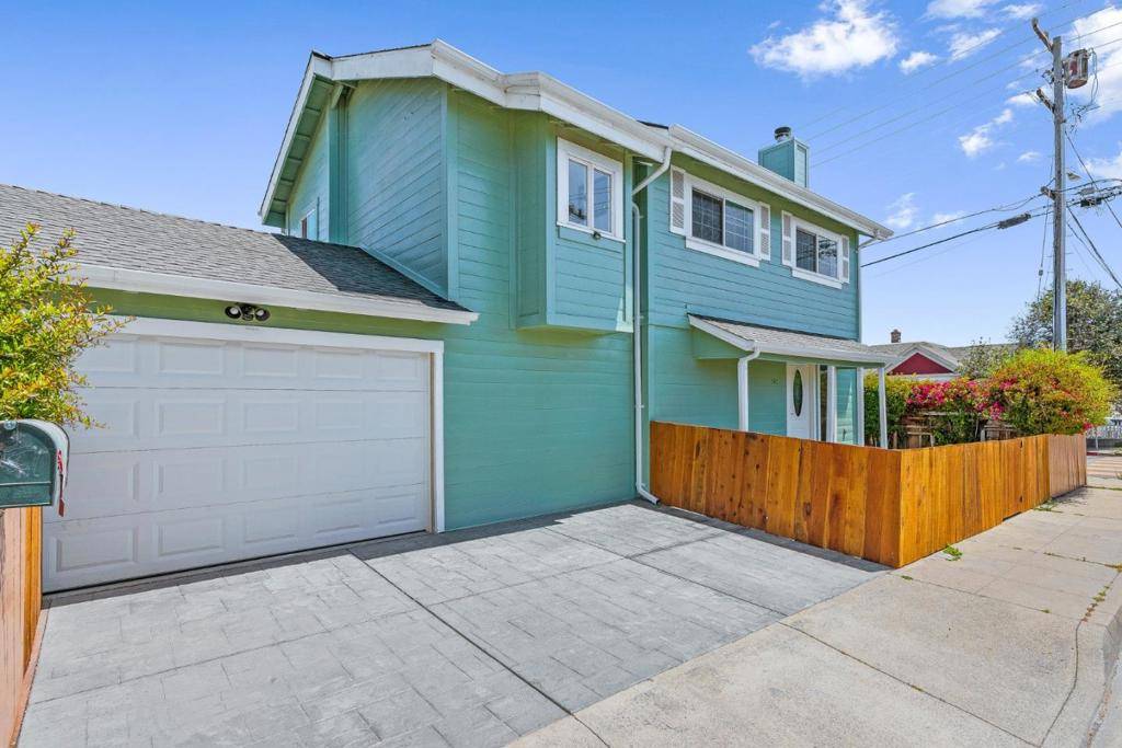 Pacific Grove, CA 93950,540 Spruce AVE