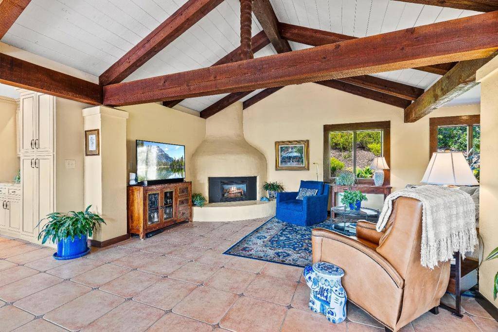 Santa Cruz, CA 95060,102 Pasatiempo DR