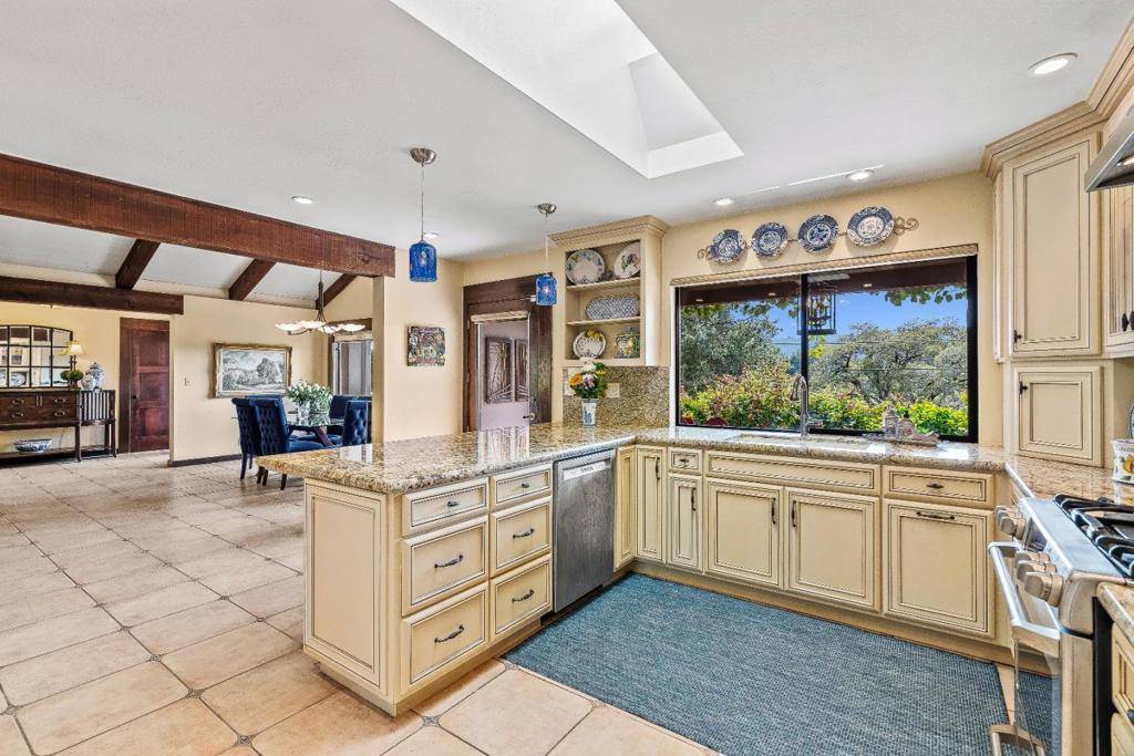 Santa Cruz, CA 95060,102 Pasatiempo DR