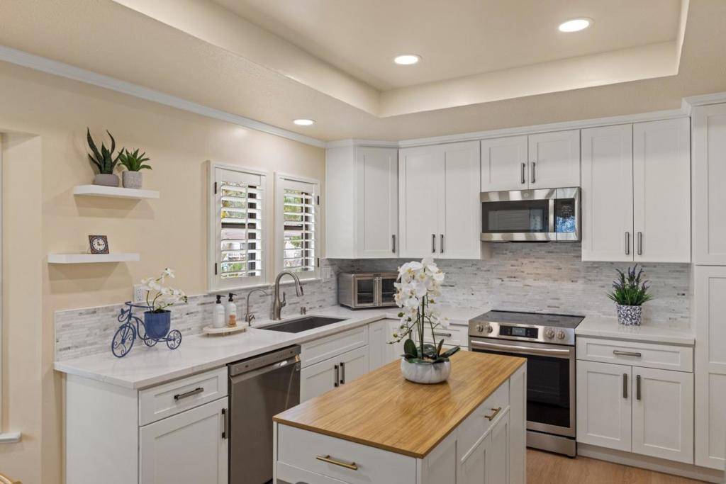 Pacific Grove, CA 93950,2896 Ransford AVE