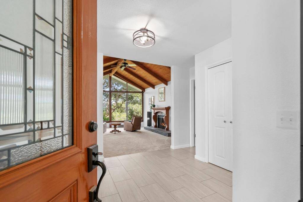 Aptos, CA 95003,1044 Pleasant Valley RD