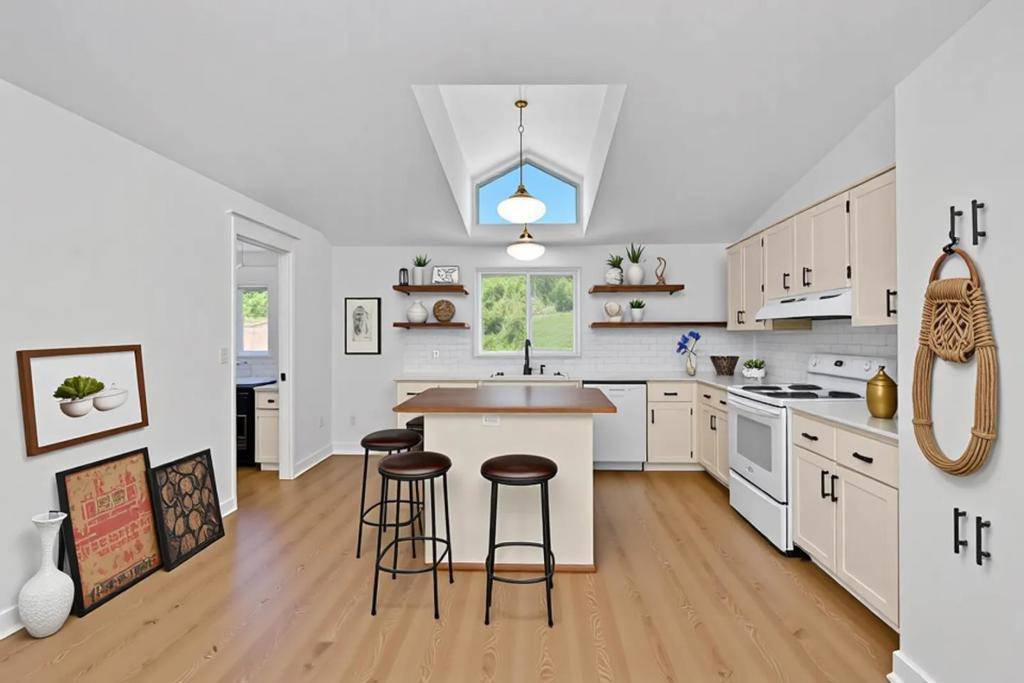 Mariposa, CA 95338,4028 Dawn RD