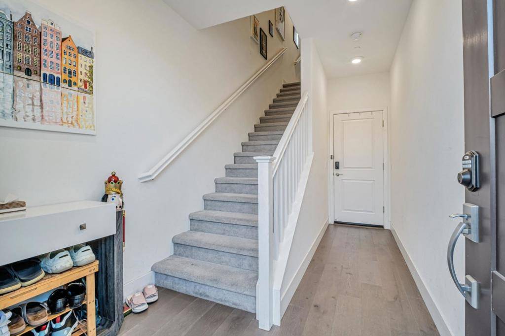 Hayward, CA 94544,29464 Urbia WAY