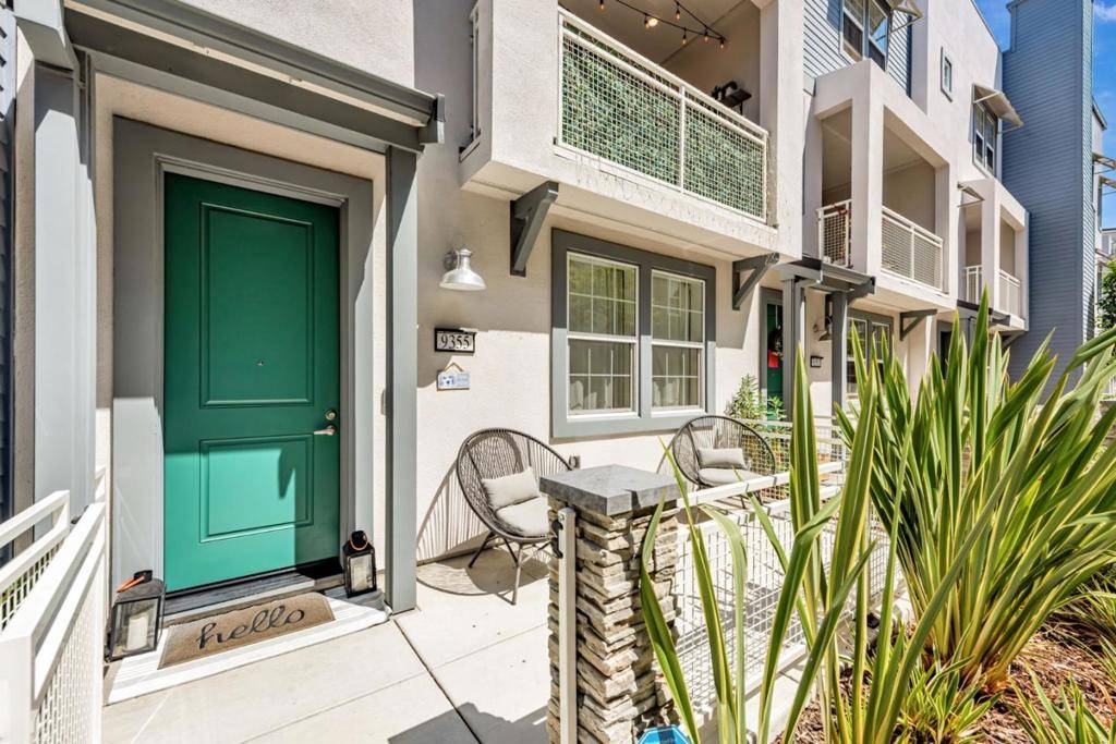 Newark, CA 94560,9355 Ocean Park WAY