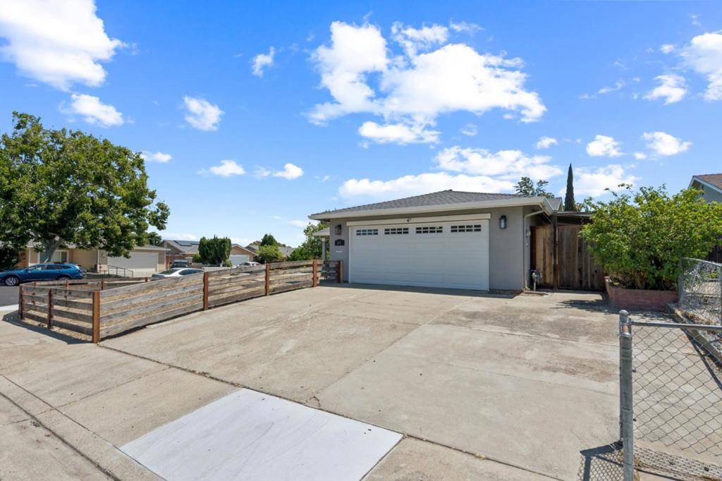 Pittsburg, CA 94565,61 Galleon WAY