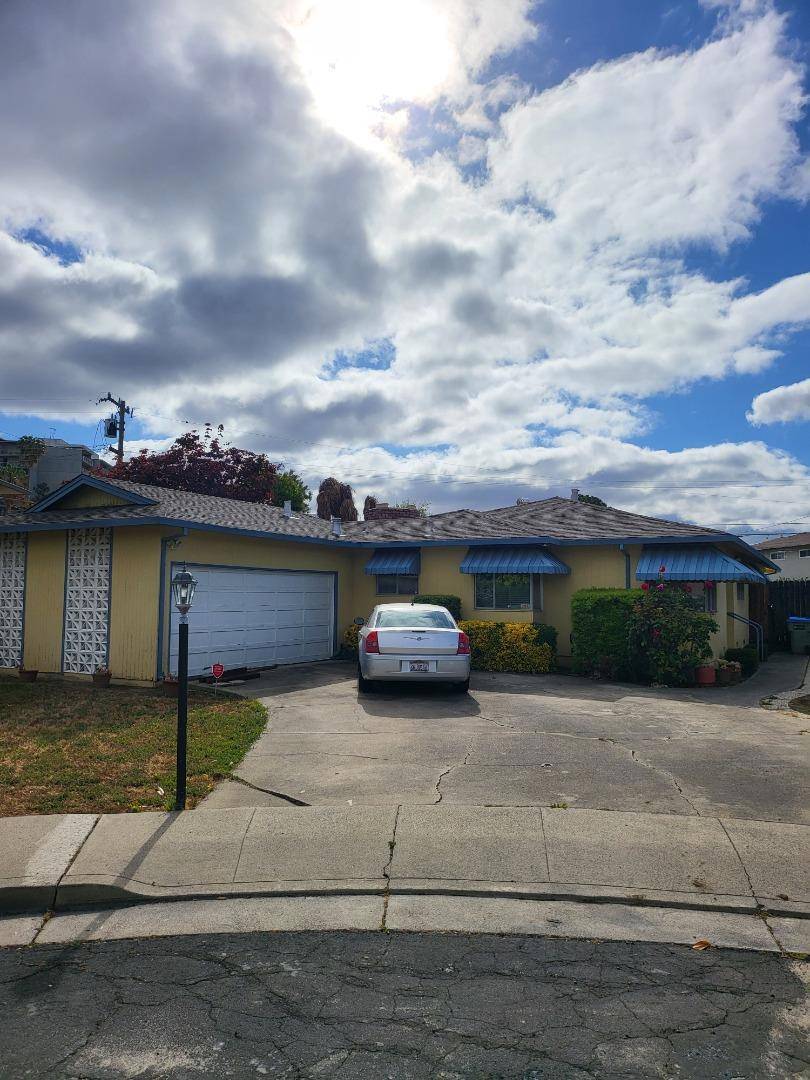 Campbell, CA 95008,390 Lawndale AVE