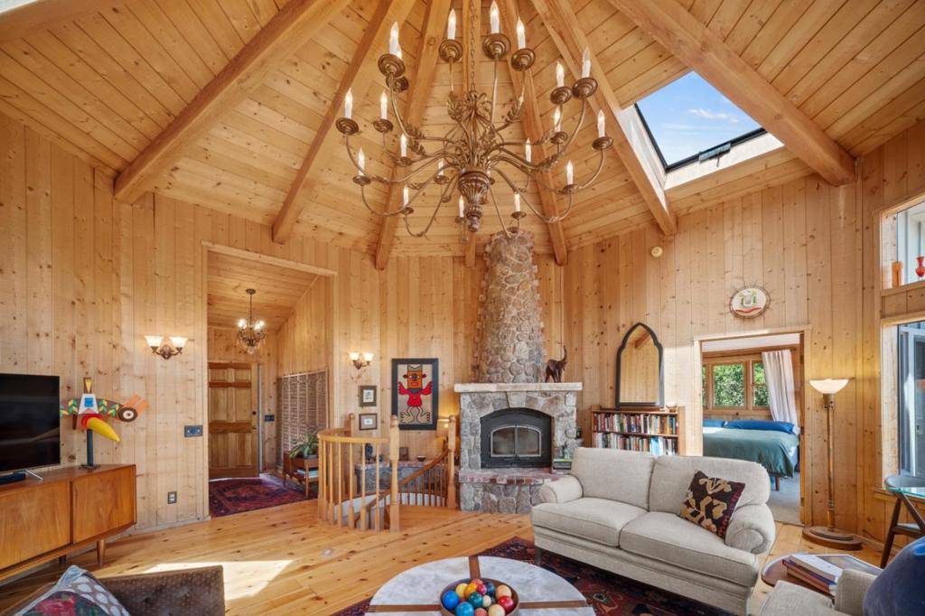 Carmel Valley, CA 93924,31420 Via La Naranga