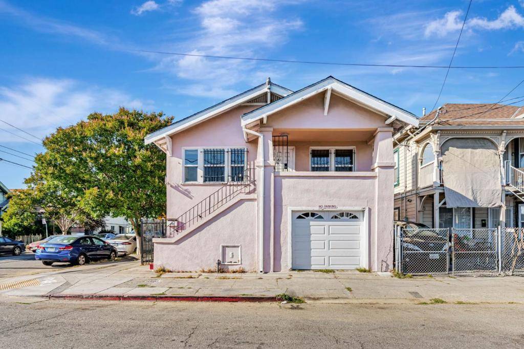 Oakland, CA 94601,3300 E 17th ST