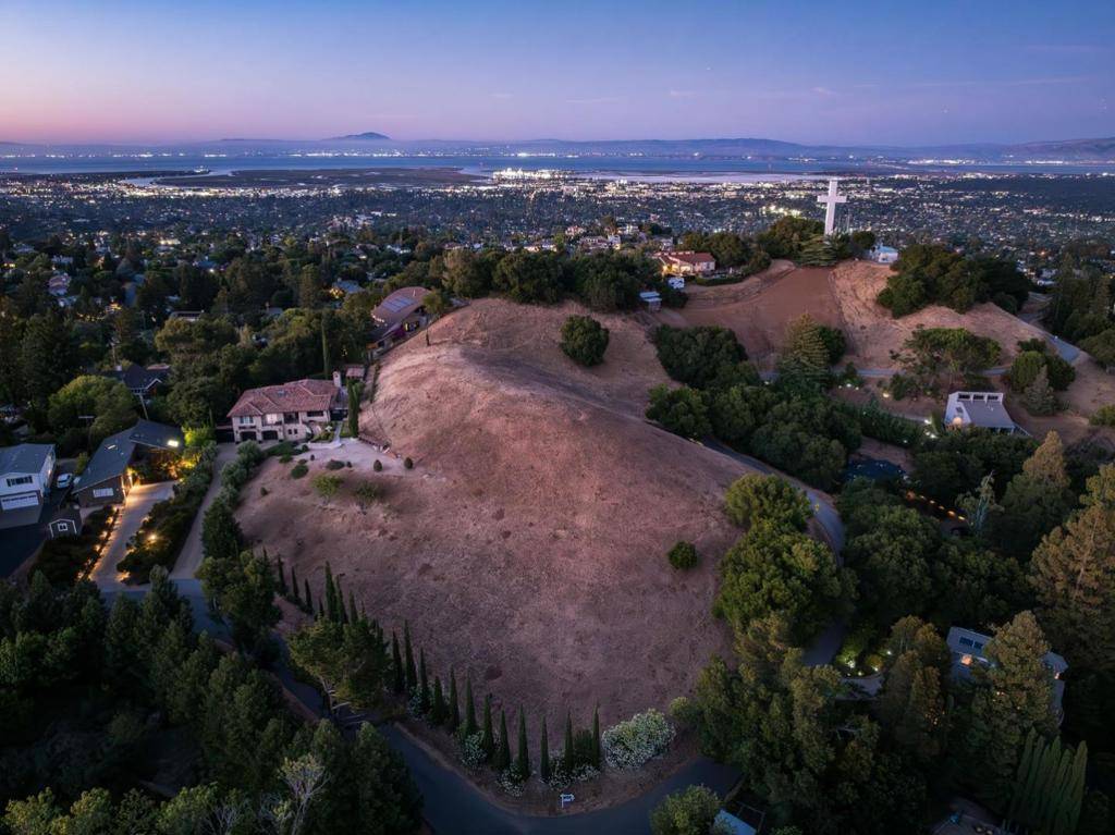 Redwood City, CA 94062,0 California WAY
