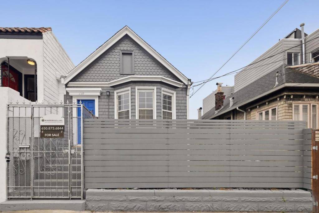 San Francisco, CA 94112,137 Holloway AVE
