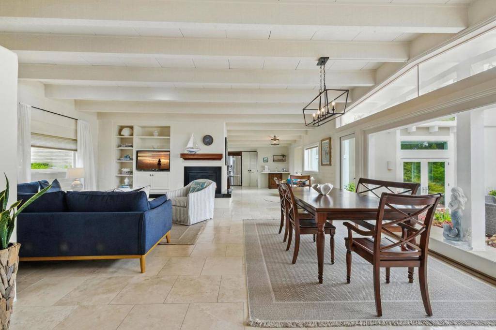 Pebble Beach, CA 93953,4021 El Bosque DR