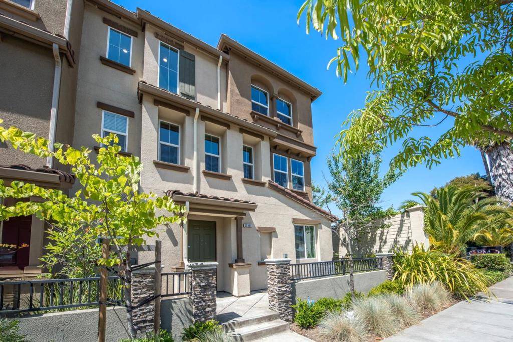 Hayward, CA 94544,25899 Dollar ST