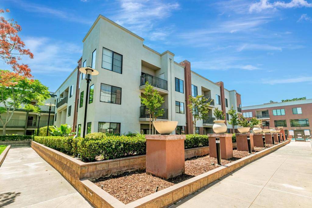 San Jose, CA 95112,1060 S 3rd ST #224