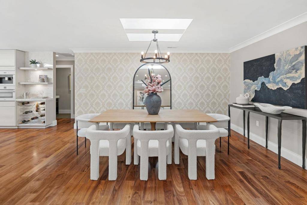 Los Altos, CA 94024,1271 Petersen CT