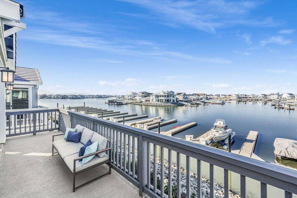 Bethel Island, CA 94511,854 Freeboard CT